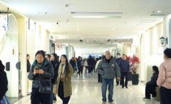 新春开市生意畅旺 跟着记者去轻纺城、四时青逛
